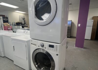 Moes Stacking washer dryer